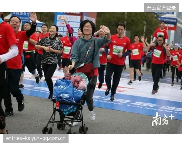 马拉松赛场的惊喜：推婴儿车的选手跑赢大部分专业选手